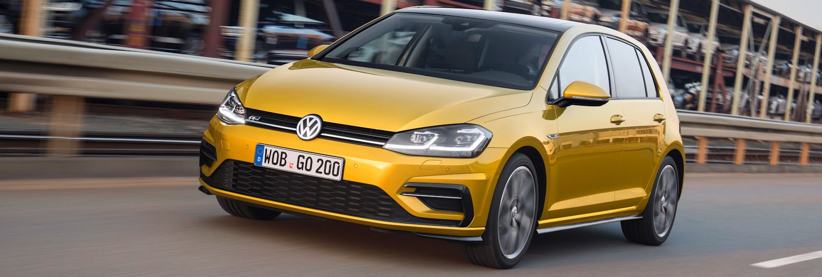 VW Golf 2018 vorne Kurkumagelb euro ncap