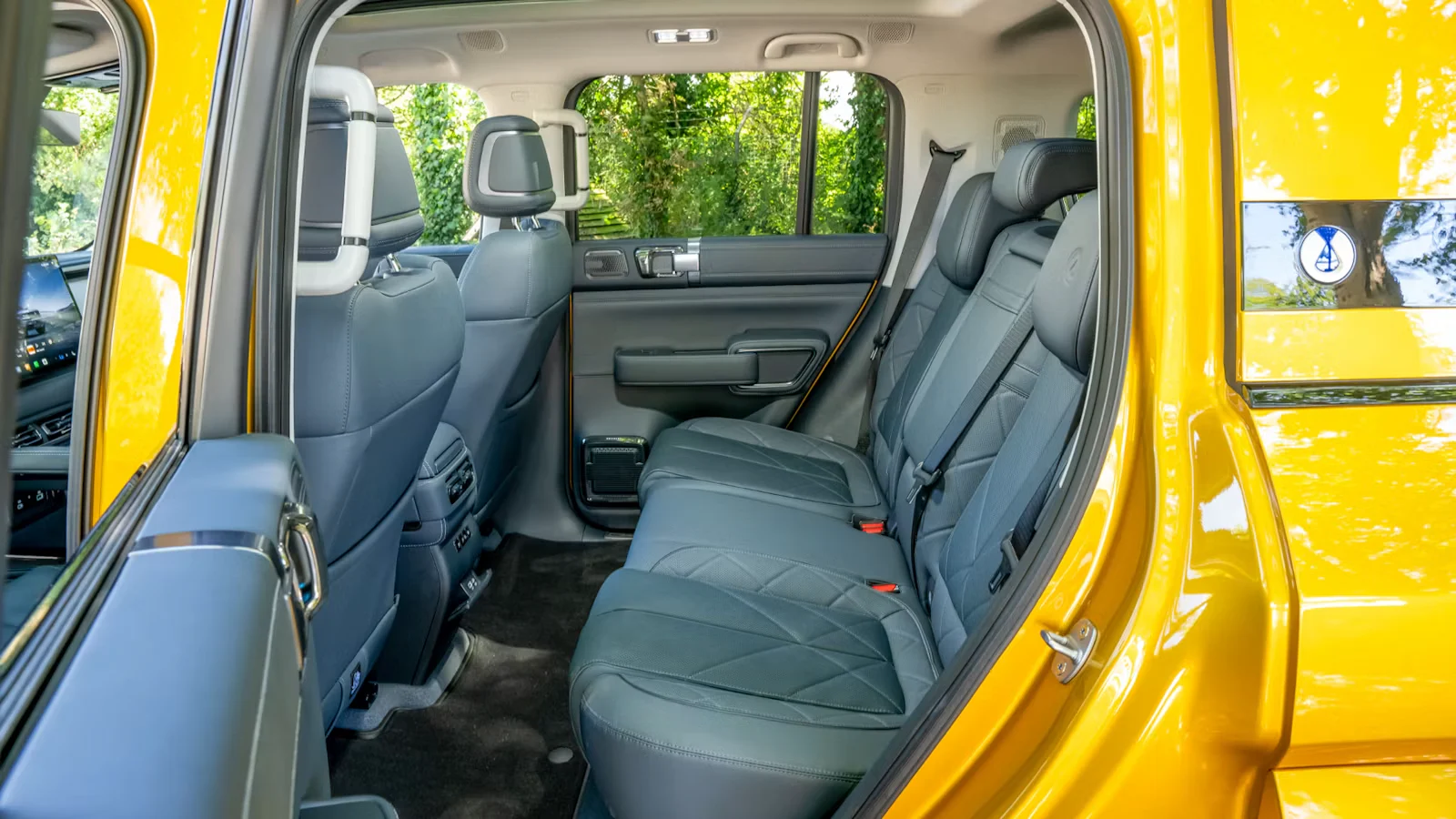 2026-Denza-Bao-5-rear-seats