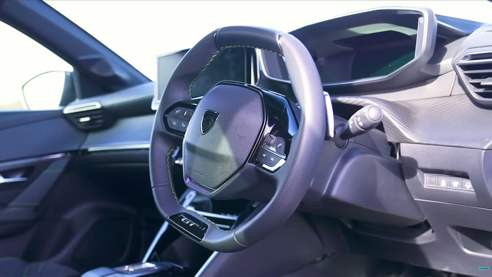 2026-Peugeot-208-steering-wheel-Carwow