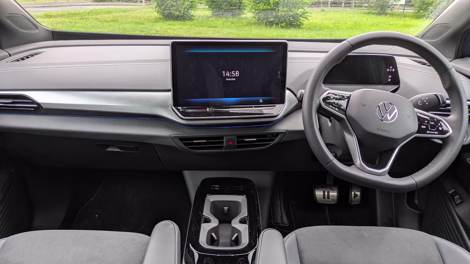 2026-Volkswagen-ID4-interior-Carwow