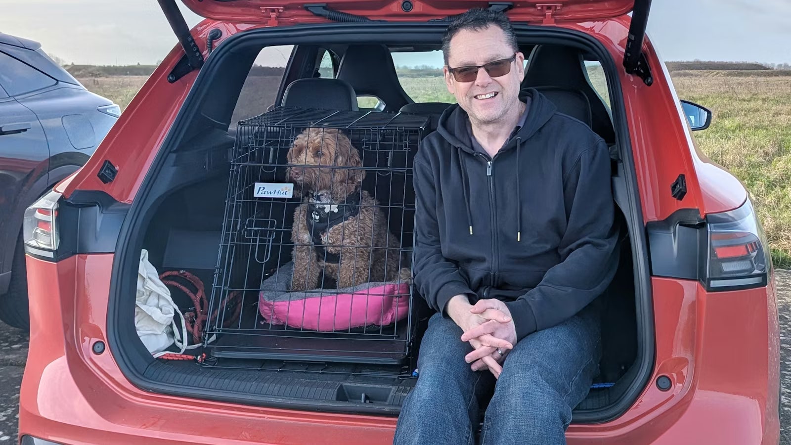 2026-Volkswagen-Tiguan-boot-Iain-Reid-Carwow