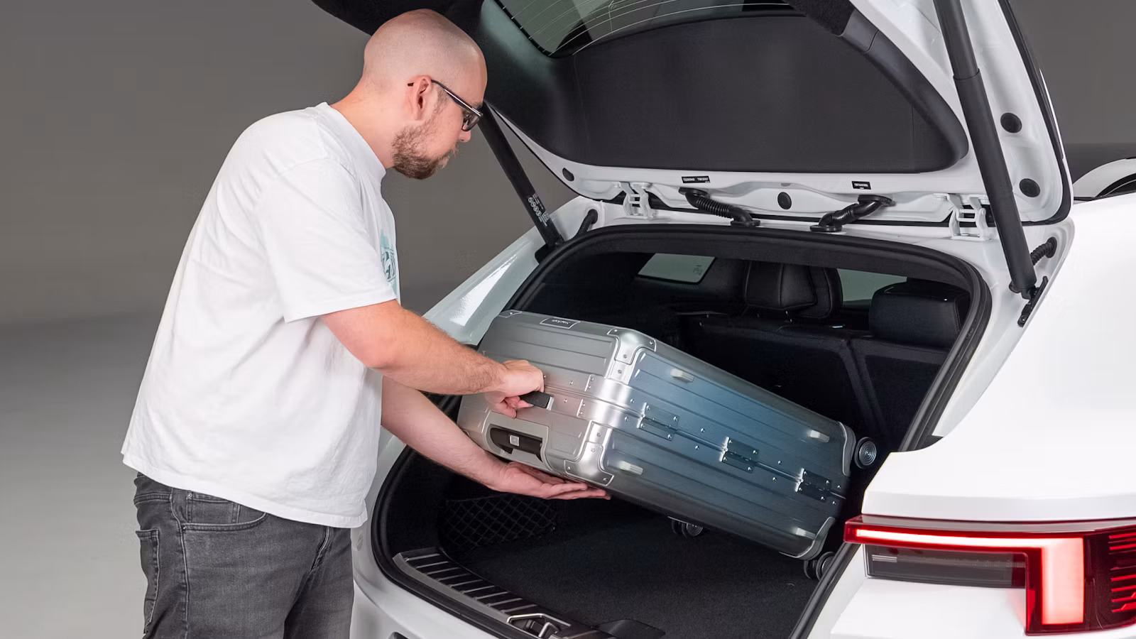 Polestar 4 SUV Kofferraum Jamie Edkins