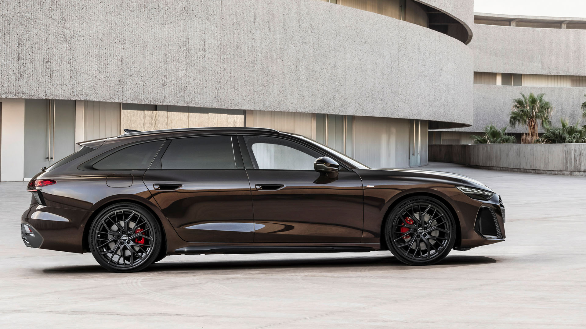 Audi A6 Avant statisch Seitenansicht