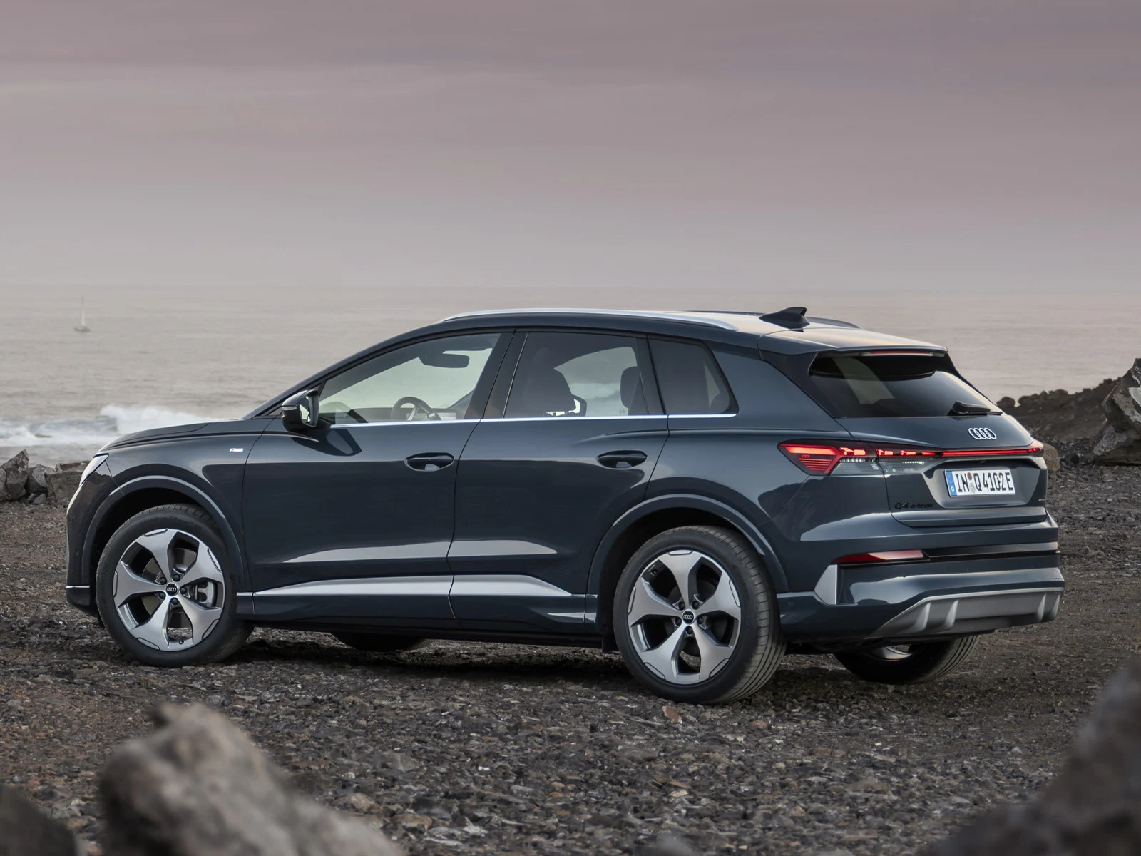 Audi Q4 e-tron Facelift 2026 Seitenansicht