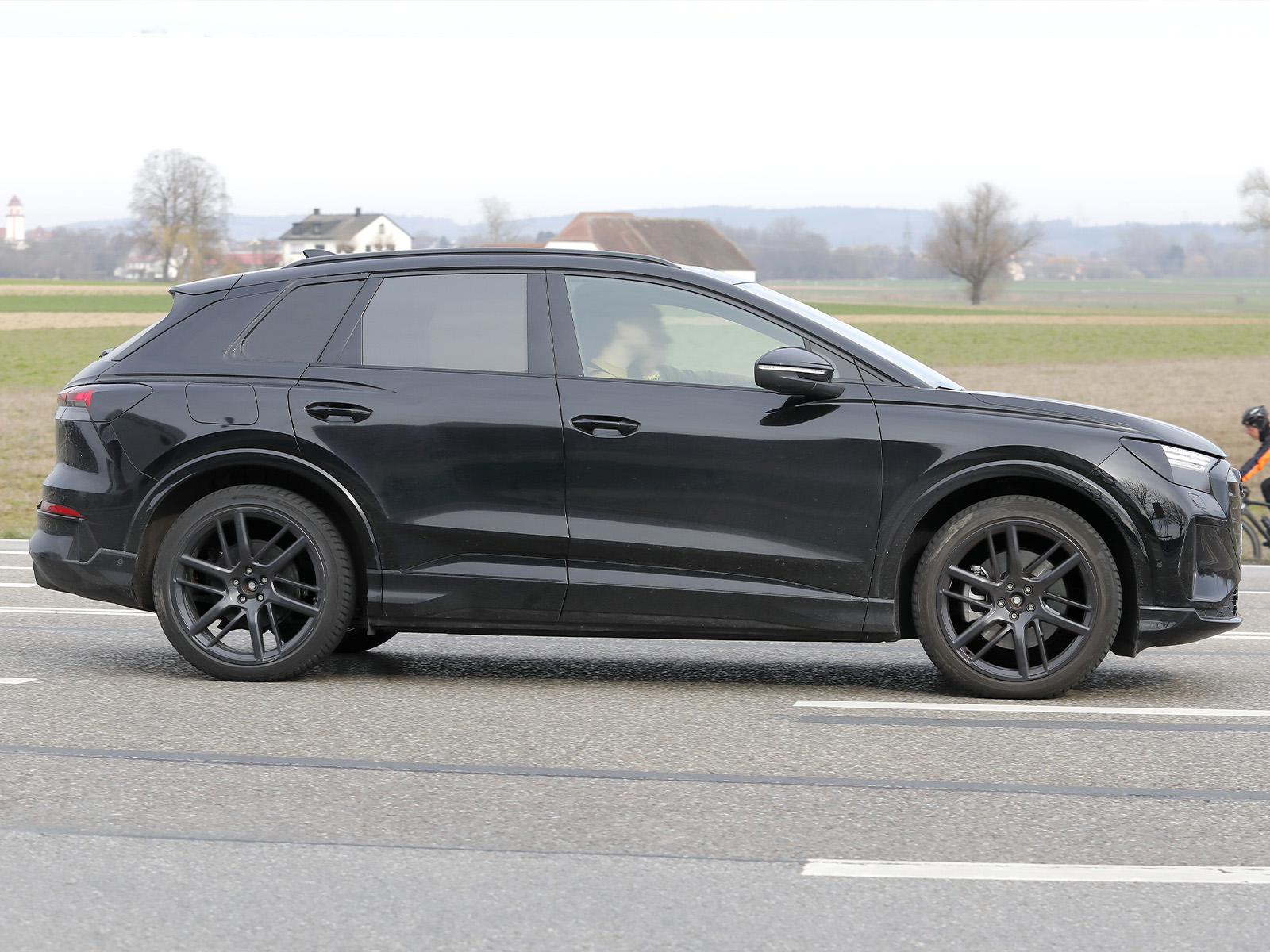 Audi Q4 e-tron Facelift Seitenansicht