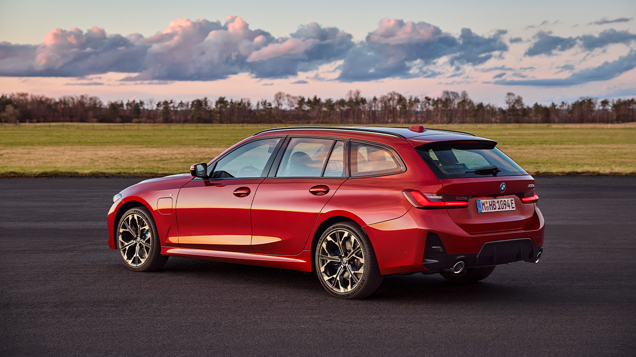 BMW 3er Facelift 2024 Touring Schrägansicht