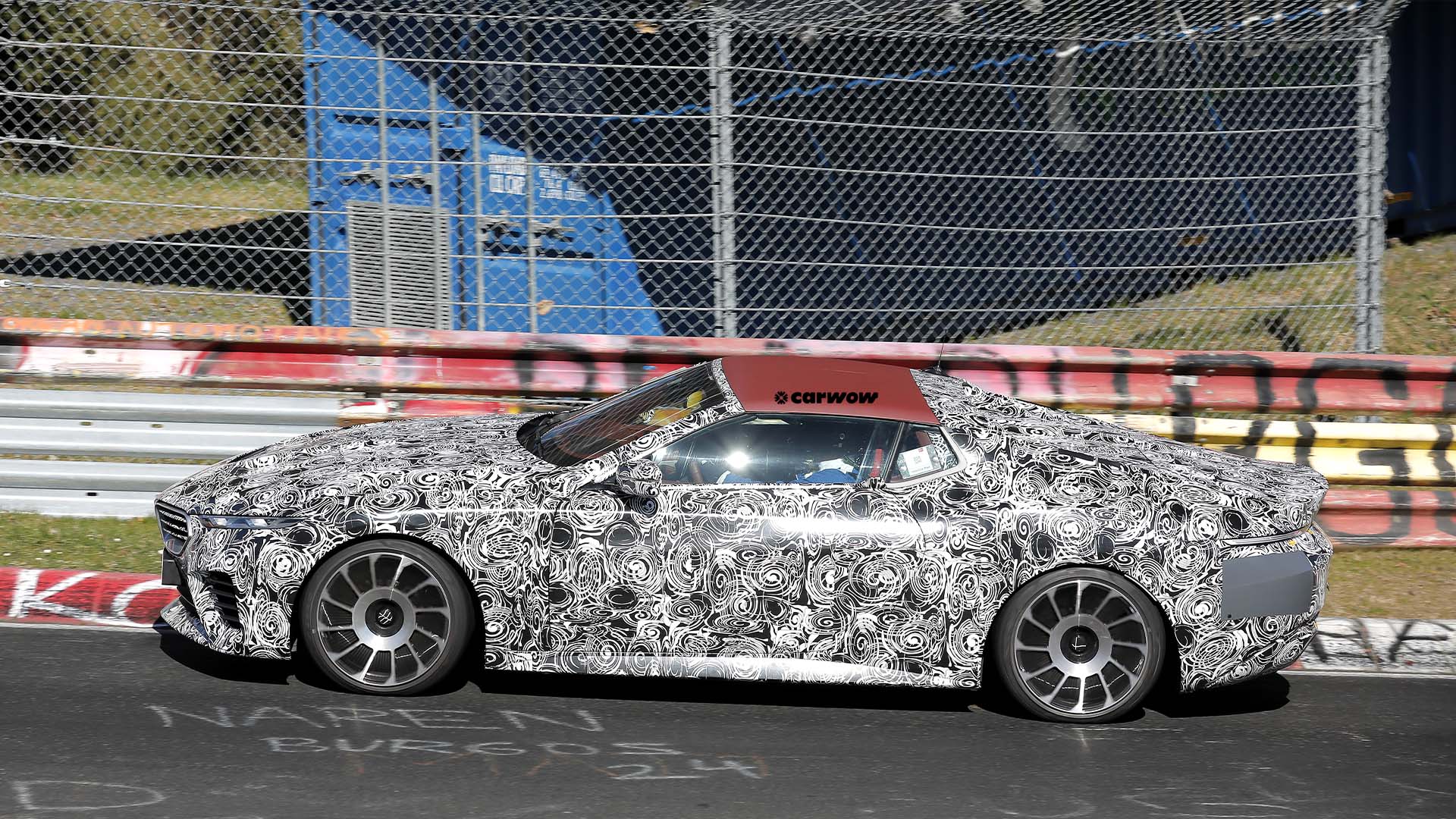 BMW Skytop 2026 auf Testfahrt Seitenansicht