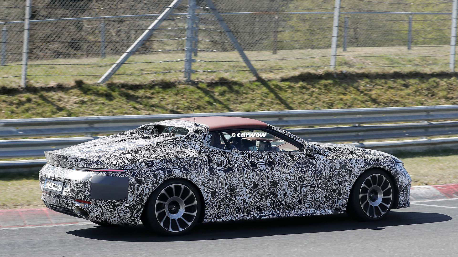 BMW Skytop 2026 auf Testfahrt dynamisch Seite