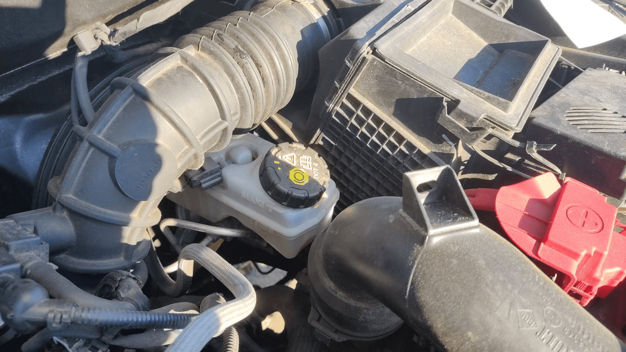 Bremsflüssigkeit Behälter