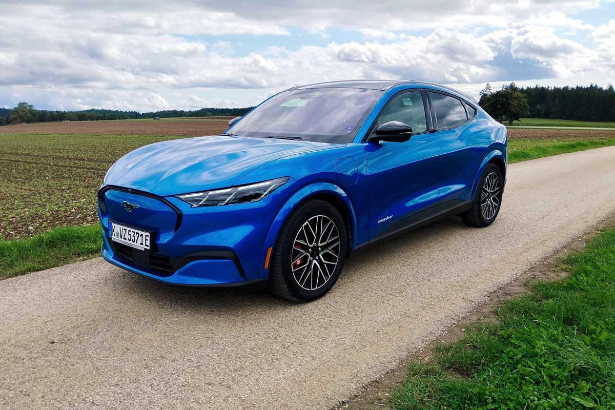 Ford-Mustang-Mach-E-GT-2025-Foto-4