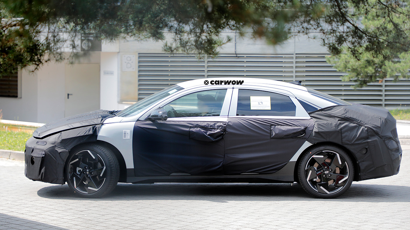 Hyundai IONIQ 6 Facelift f??r 2025 gesichtet - Alle Infos und Bilder ...