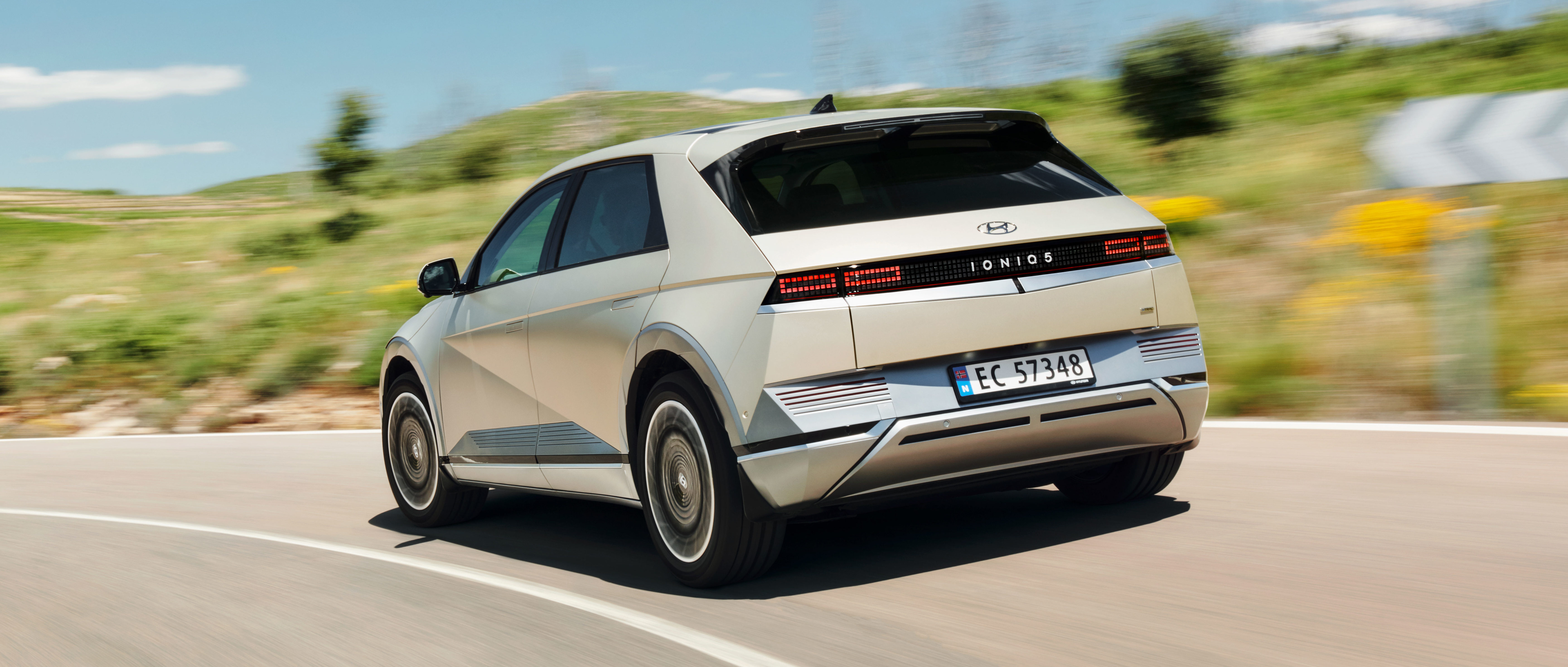 Hyundai Ioniq 5 vs. VW ID.4 im Vergleich Duell der ElektroCrossover wer macht das Rennen