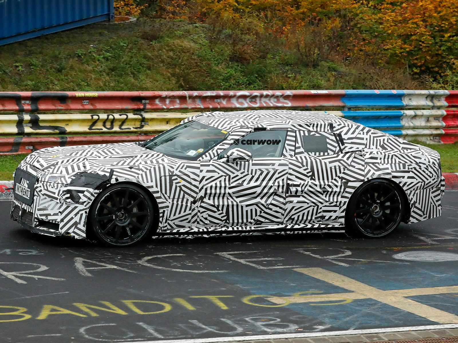 Jaguar Type 00 auf Testfahrt Seitenansicht