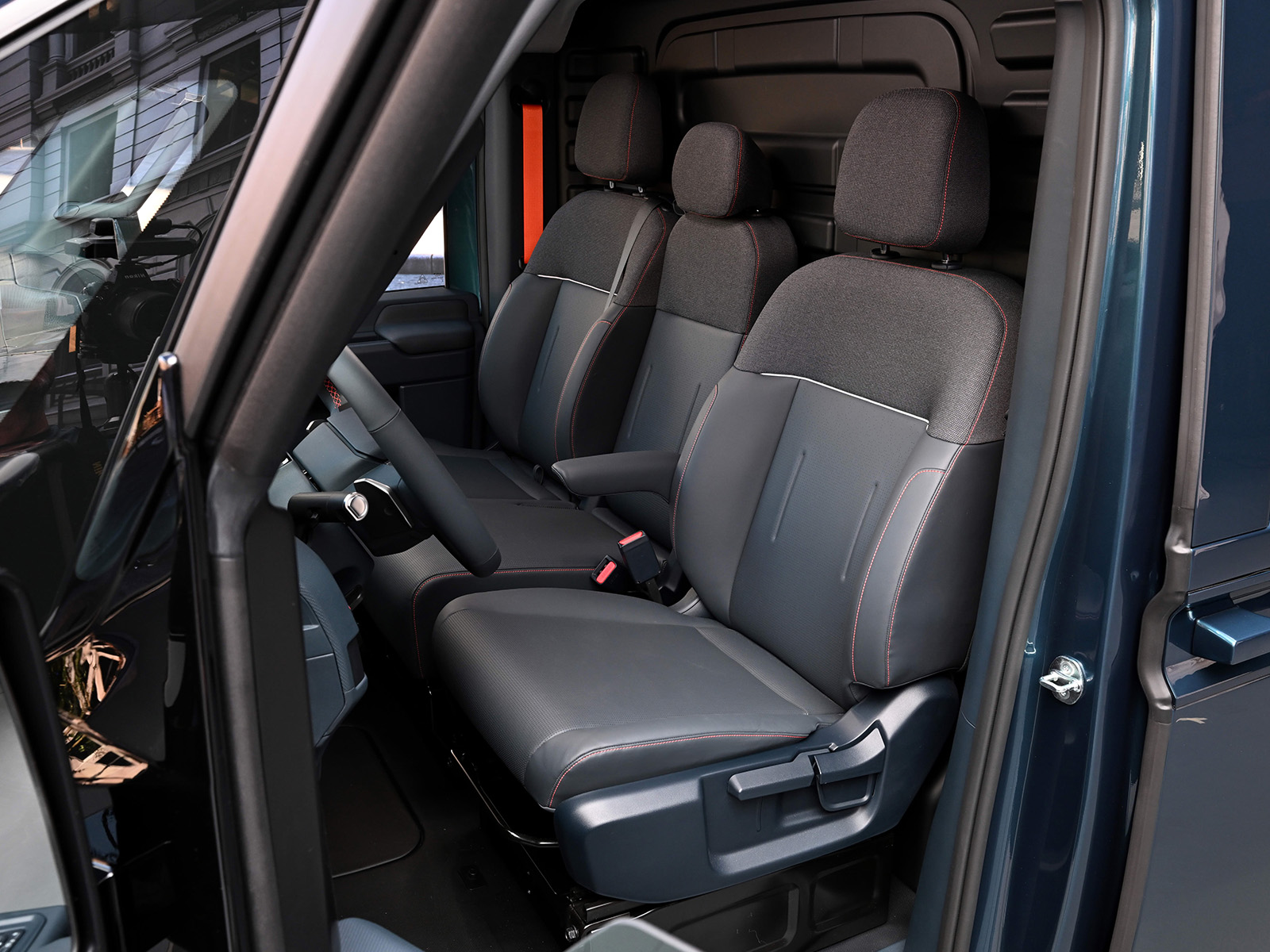 Kia PV7 Cargo Vordersitze