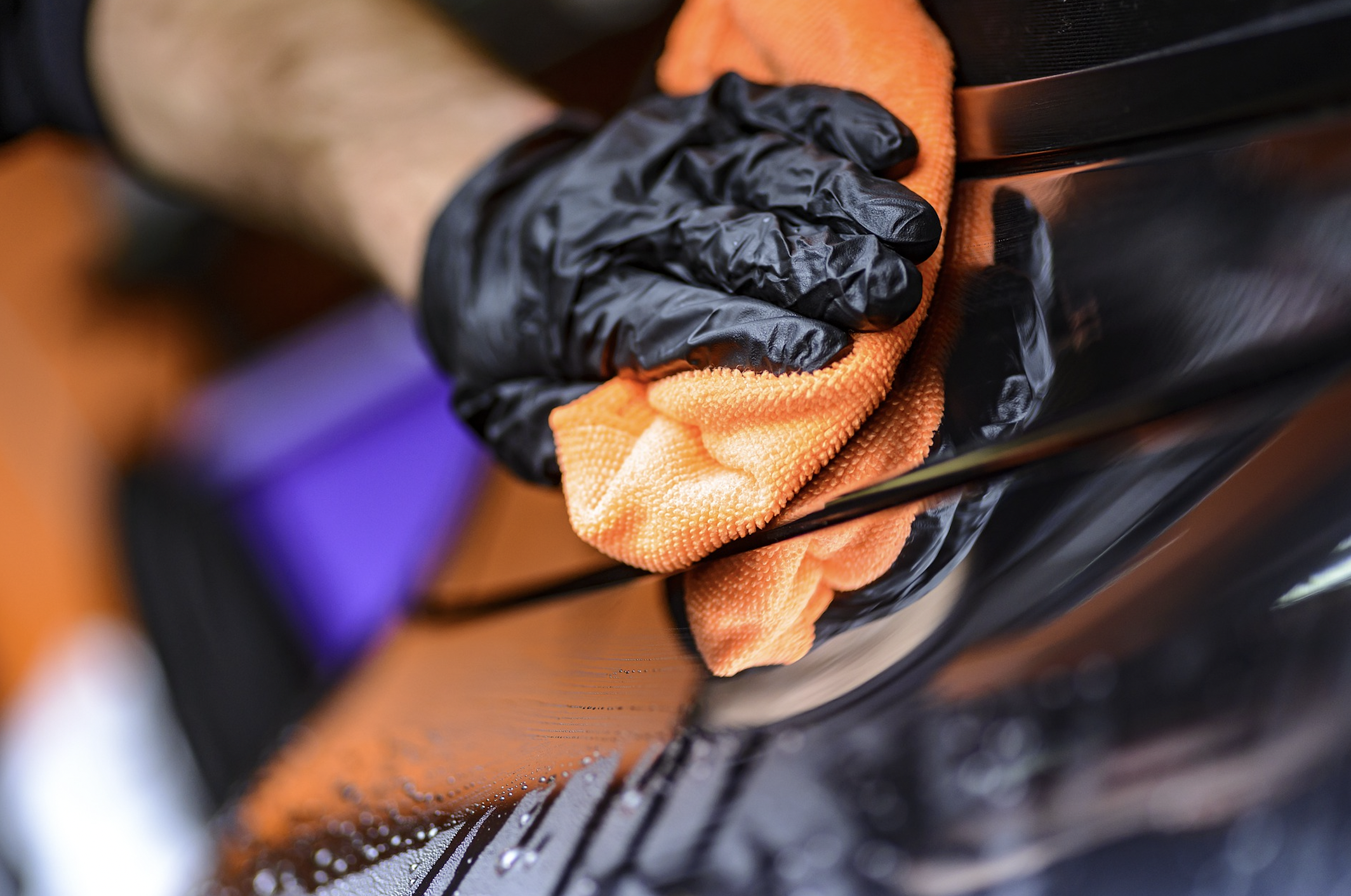 Wie kann man Kratzer am Auto entfernen? carwow.de