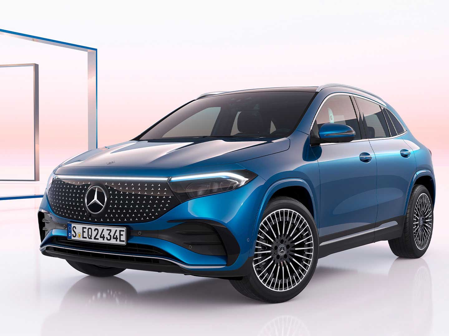 Mercedes-EQA-6