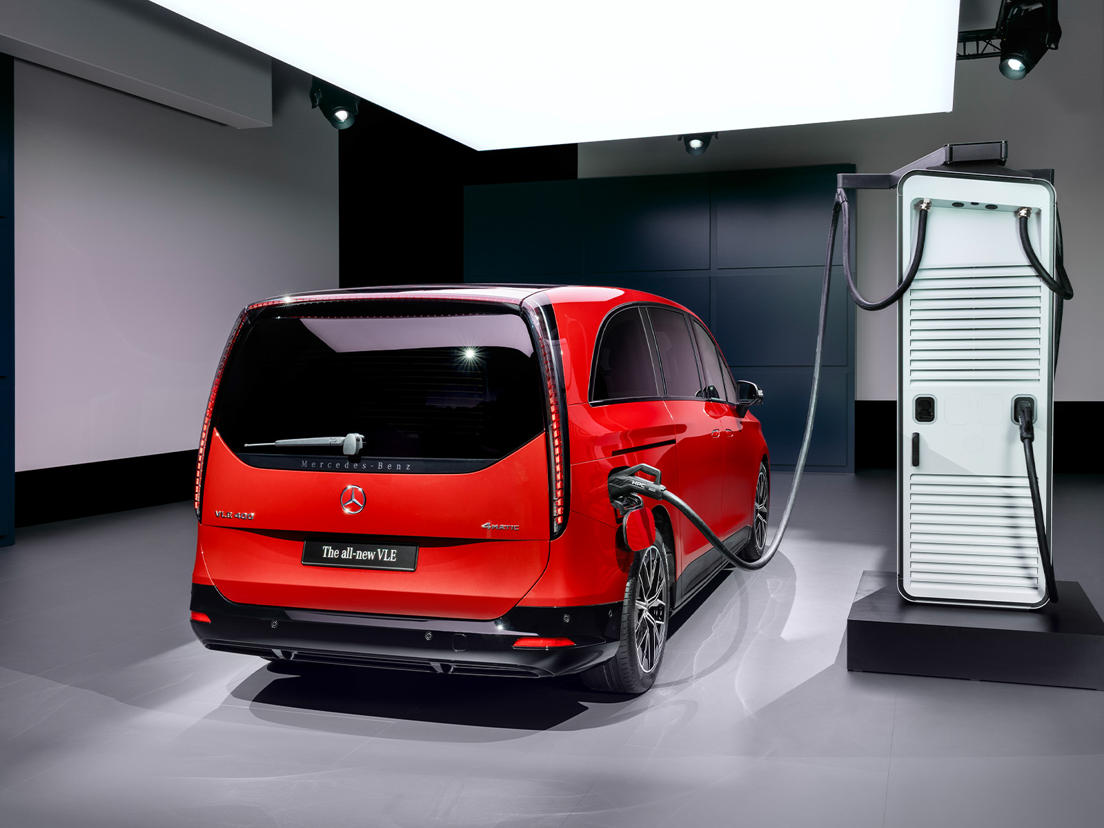 Mercedes VLE Ladevorgang