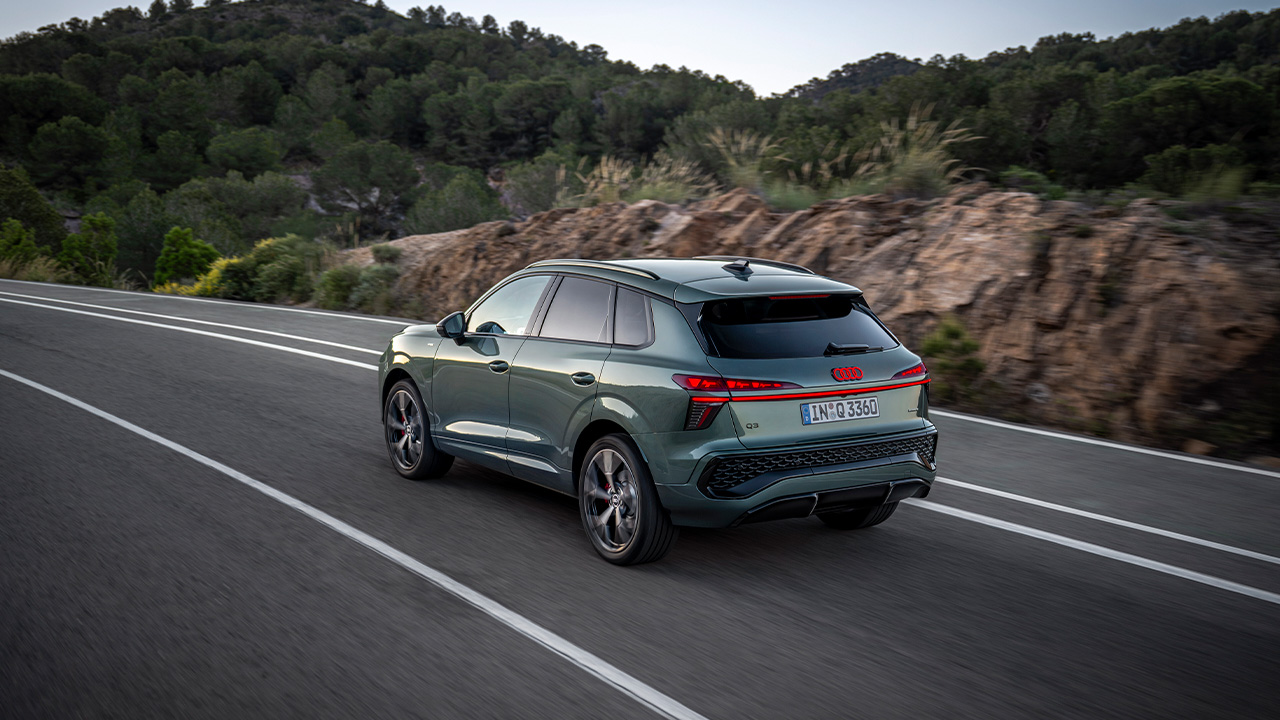 Neuer Audi Q3 2025 dynamisch Heckansicht