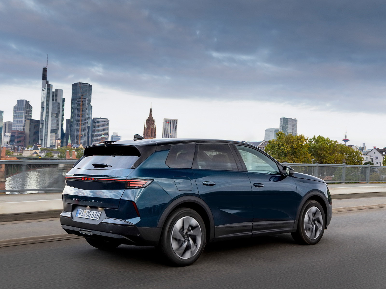 Opel Grandland Mildhybrid Seitenansicht