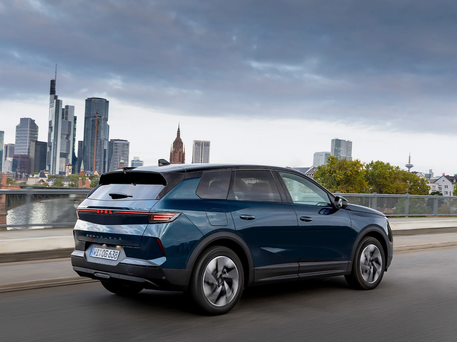 Opel Grandland Mildhybrid Seitenansicht