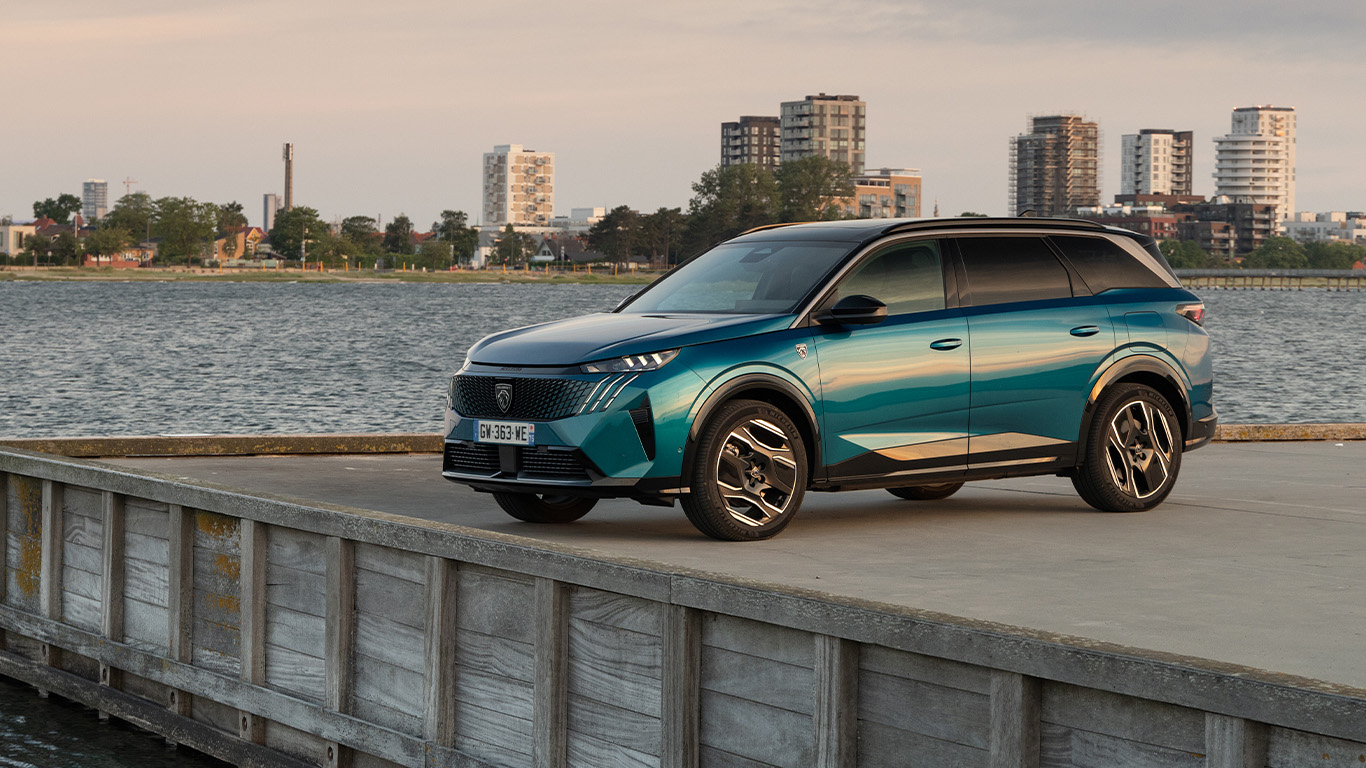 Peugeot 5008 als Plug-in-Hybrid