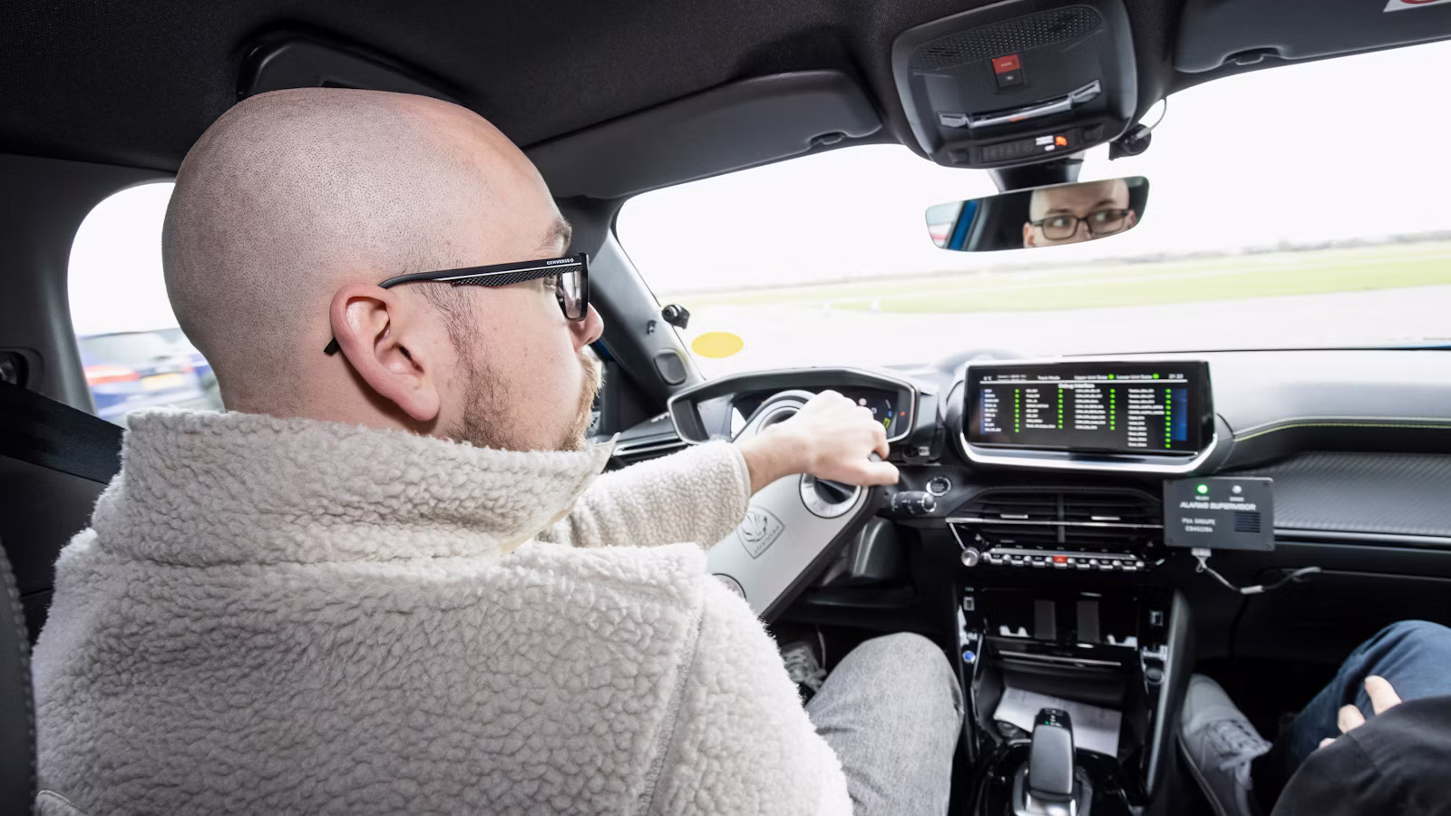 Peugeot-E-2008-Hypersquare-prototype-front-driving