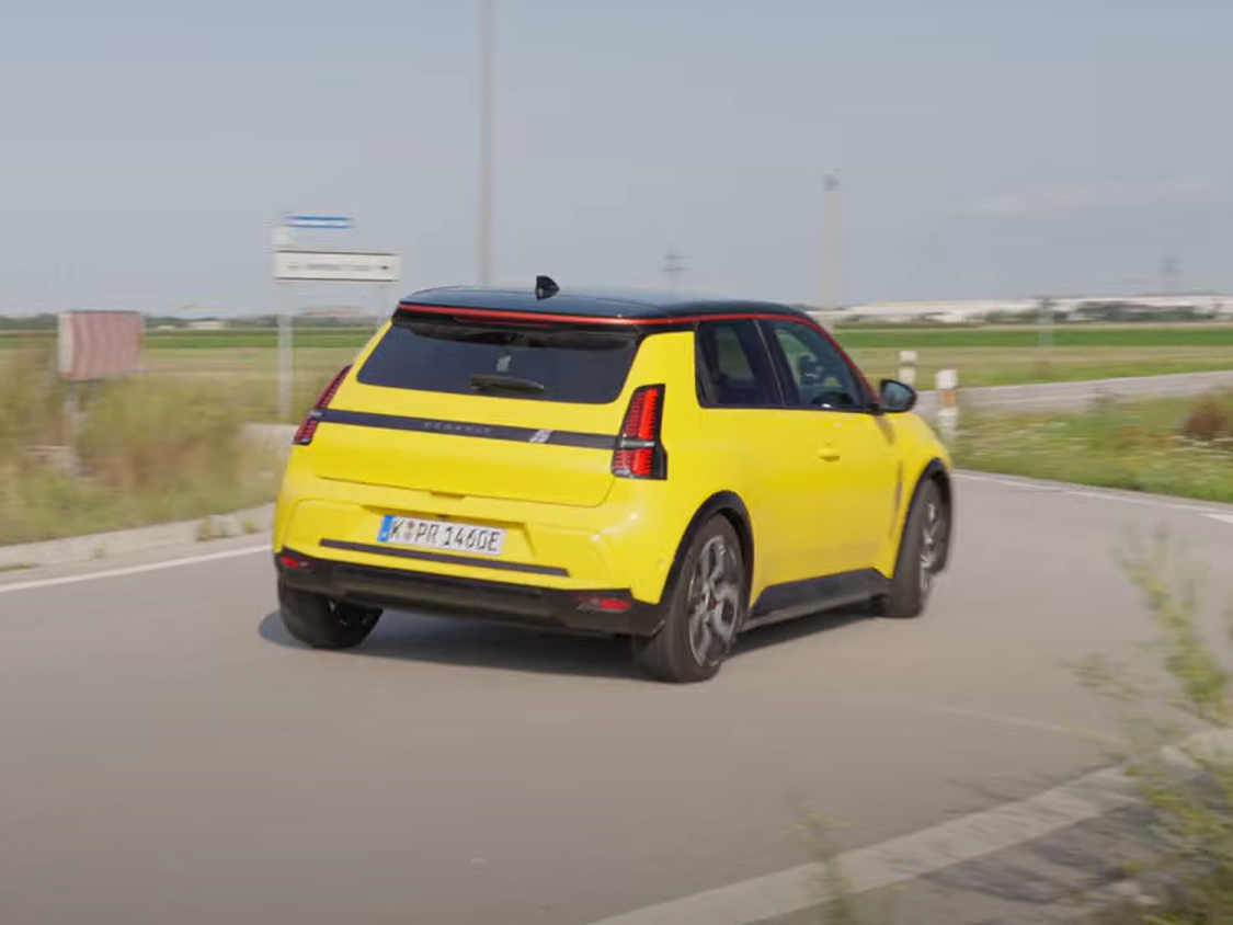 Renault 5 E-Tech dynamisch