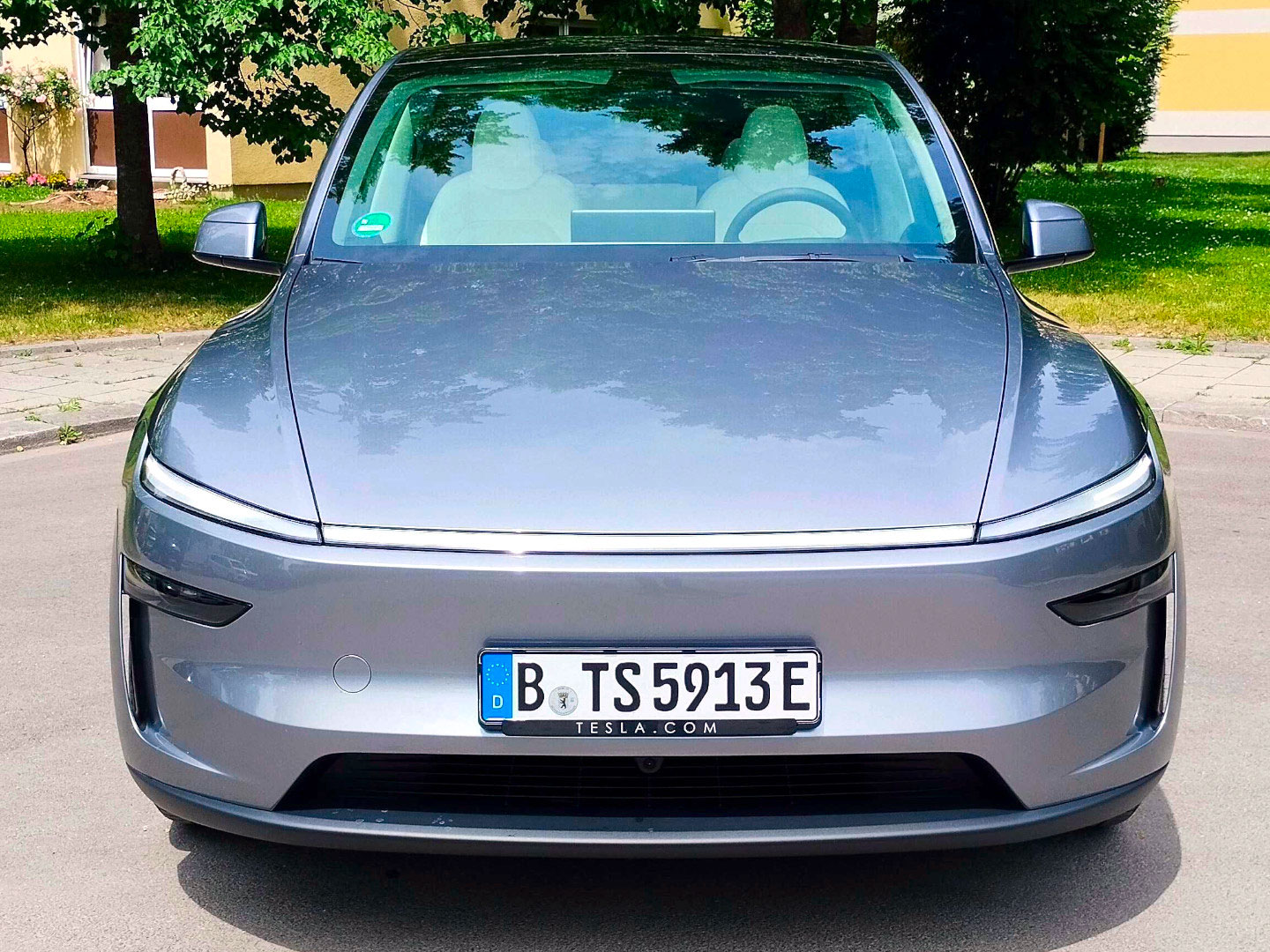 Tesla-Model-Y-Front