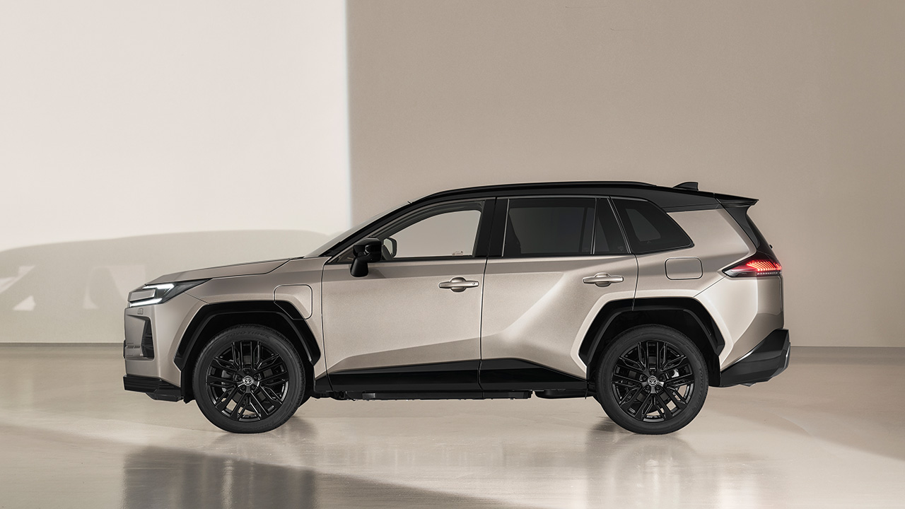 Toyota RAV4 Presentation 21 May Side View