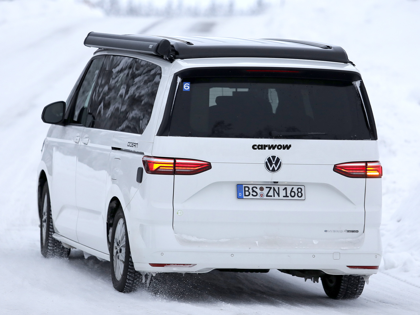 VW T7 Facelift Heckansicht