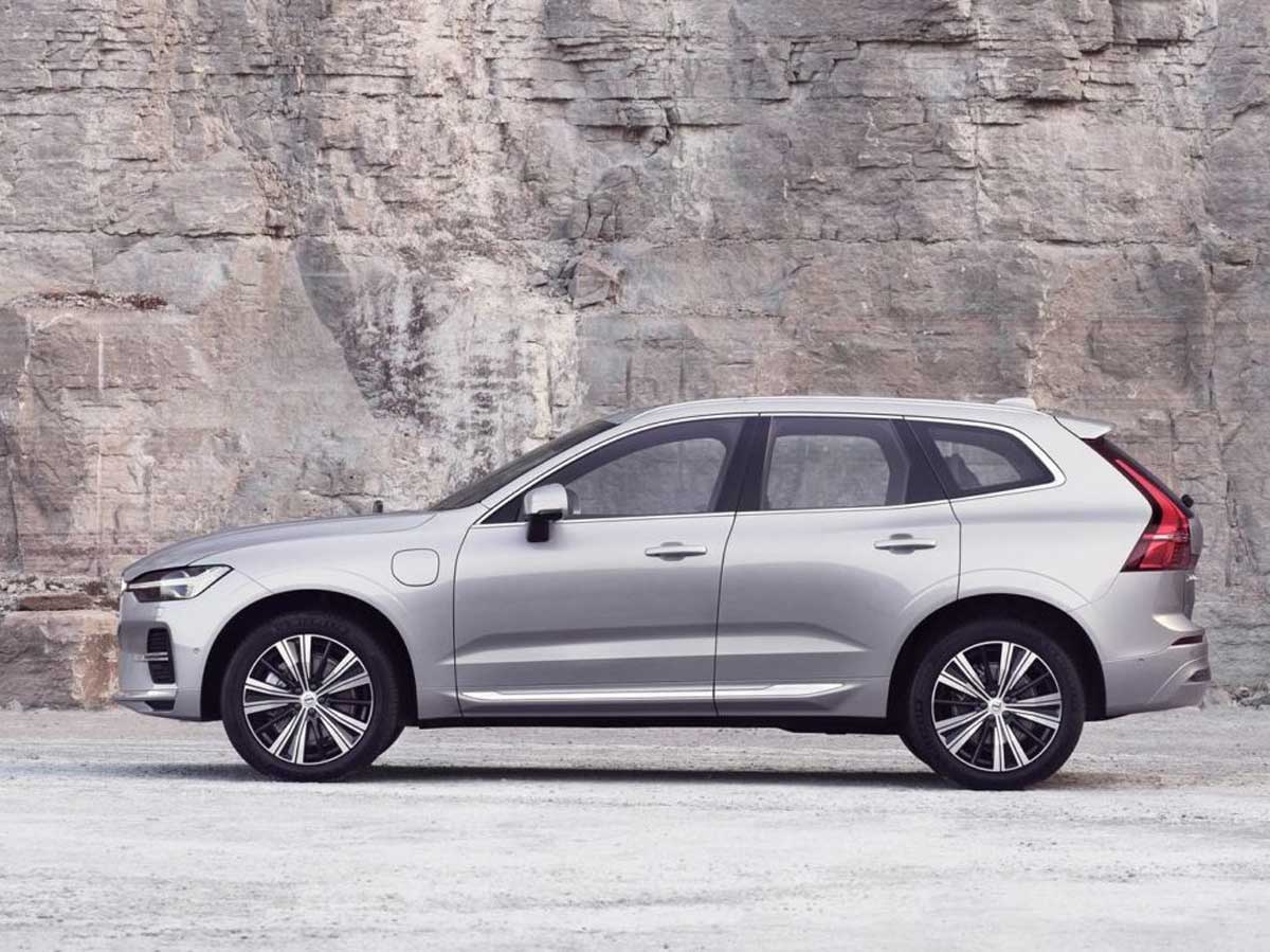 Volvo XC60 Plug-in Hybrid 2021-2-scaled-e1628495112973