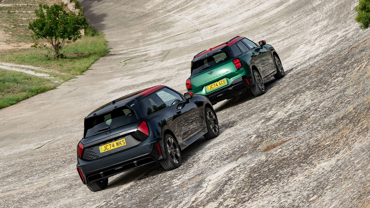 Zwei Mini John Cooper Works Weltpremieren in Paris 2024