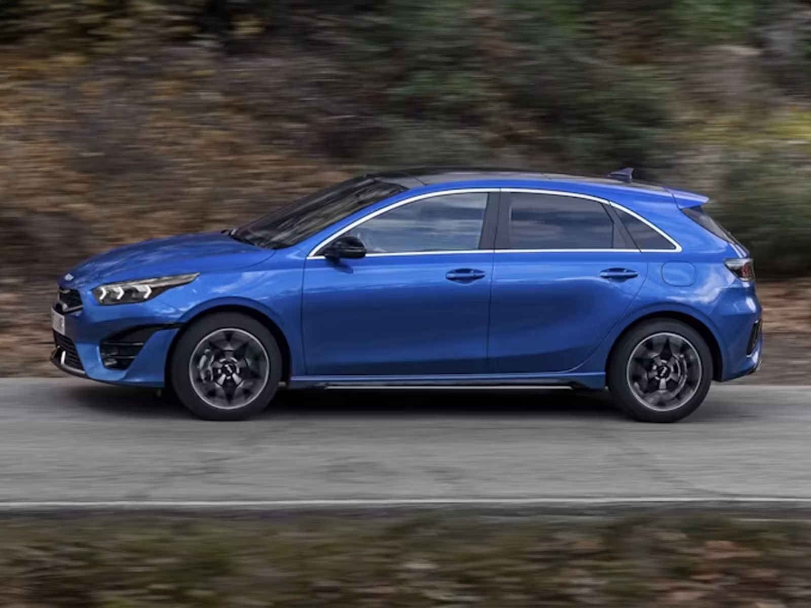 Kia Ceed on Sale May 2025 Side View